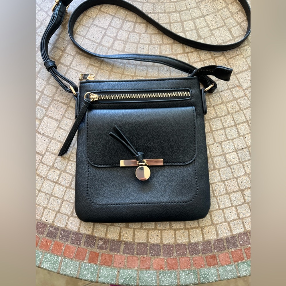 Emperia Vegan Faux Leather Crossbody Purse Excellent Condition
